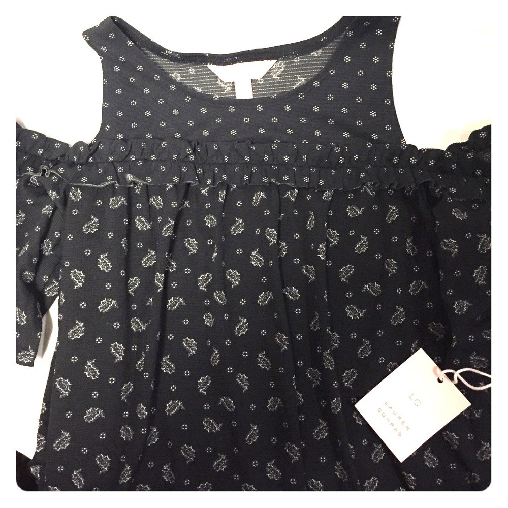 LC Lauren Conrad Ruffle Cold Shoulder top XS
